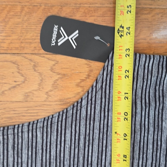 XERSION BRAND MENS BLACK AND GRAY STRIPED MUSCLE TEE SIZE XL - Picture 9 of 12